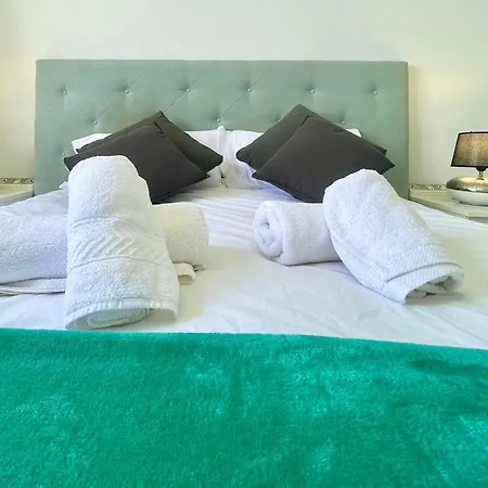 Black Rock Apartment
